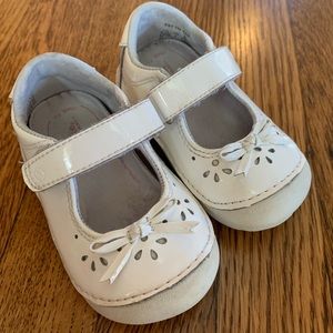 Stride Rite White Mary Jane in size 4.5
